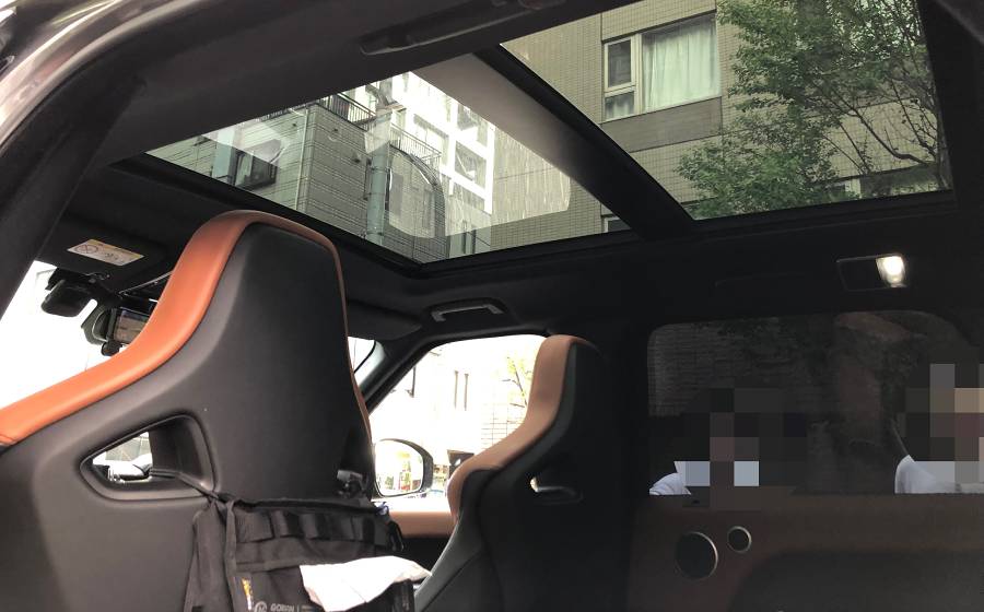 ファイティングブルオートで販売する、ランドローバー　レンジローバースポーツ SVR最上級グレード 5.0ℓフロント、リアサンルーフ画像